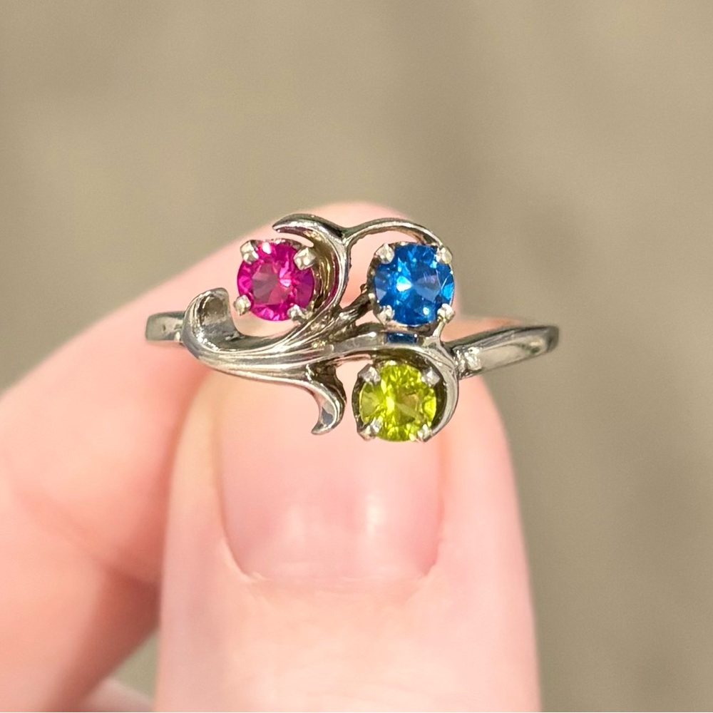 14K Rainbow Spinel red blue green gemstone cluster vintage white gold ring